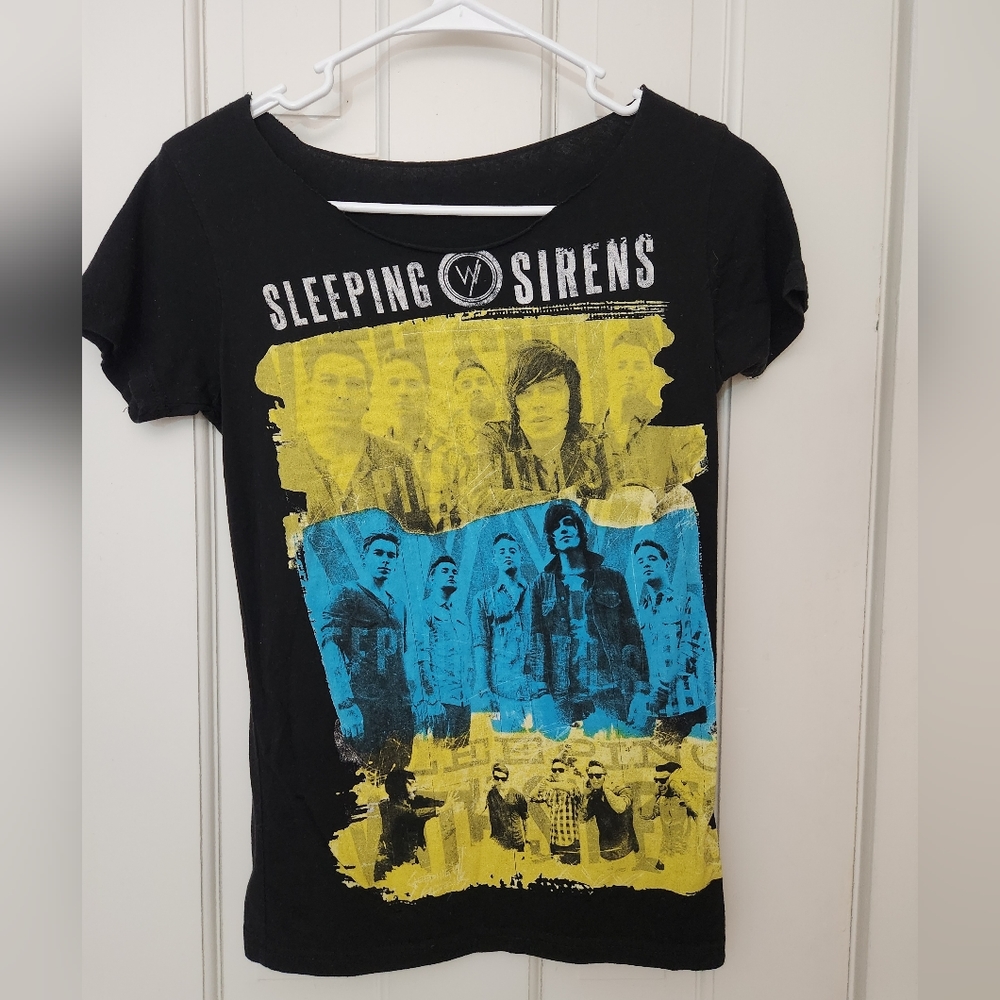 Sleeping with Sirens Band shirt